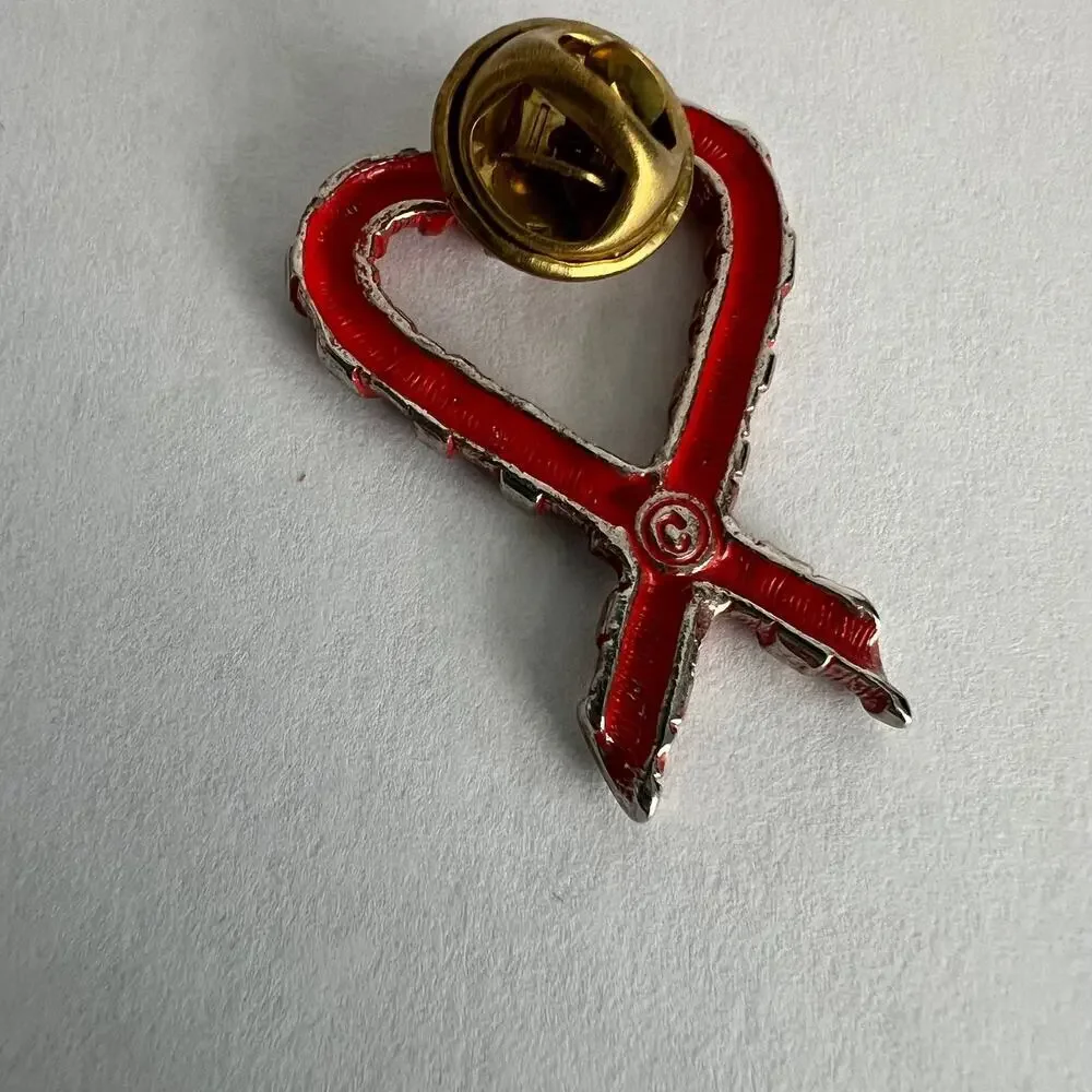 🍭6/$30 Vintage Candy Cane Heart Pin
